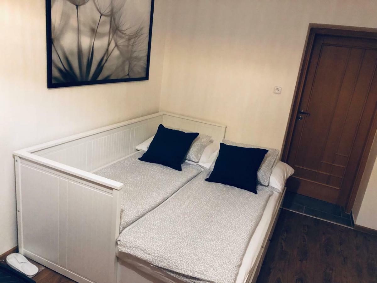 Ubytovani U Svobodu Apartman Kroměříž Kültér fotó